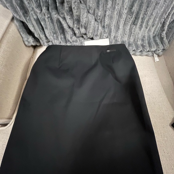 Prada Black Pencil Skirt with Zipper Accent - Picture 7 of 10